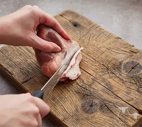 1.�܂��A�S���̏㕔�ɏW�܂��Ă��鎉�b��؂藎�Ƃ���菜���܂��B